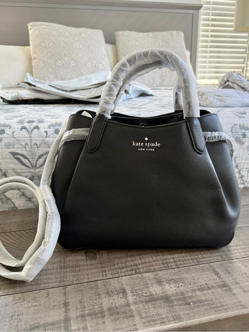 Kate Spade Dumpling Large Pebbled Leather Satchel Crossbody, Black NWT